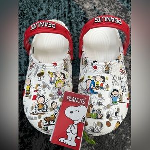Peanuts CROCS ❤️🐶